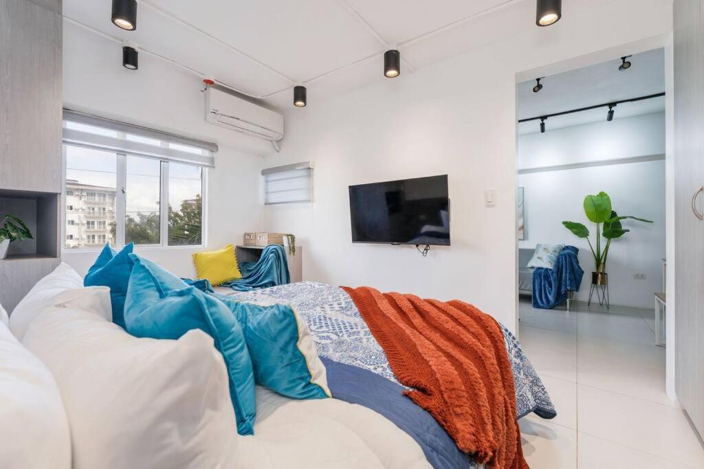 Airport Express Hostel E-527, 2 Minutes To Airport,Fast Wifi, Free Netflix Lapu-Lapu City Exteriör bild