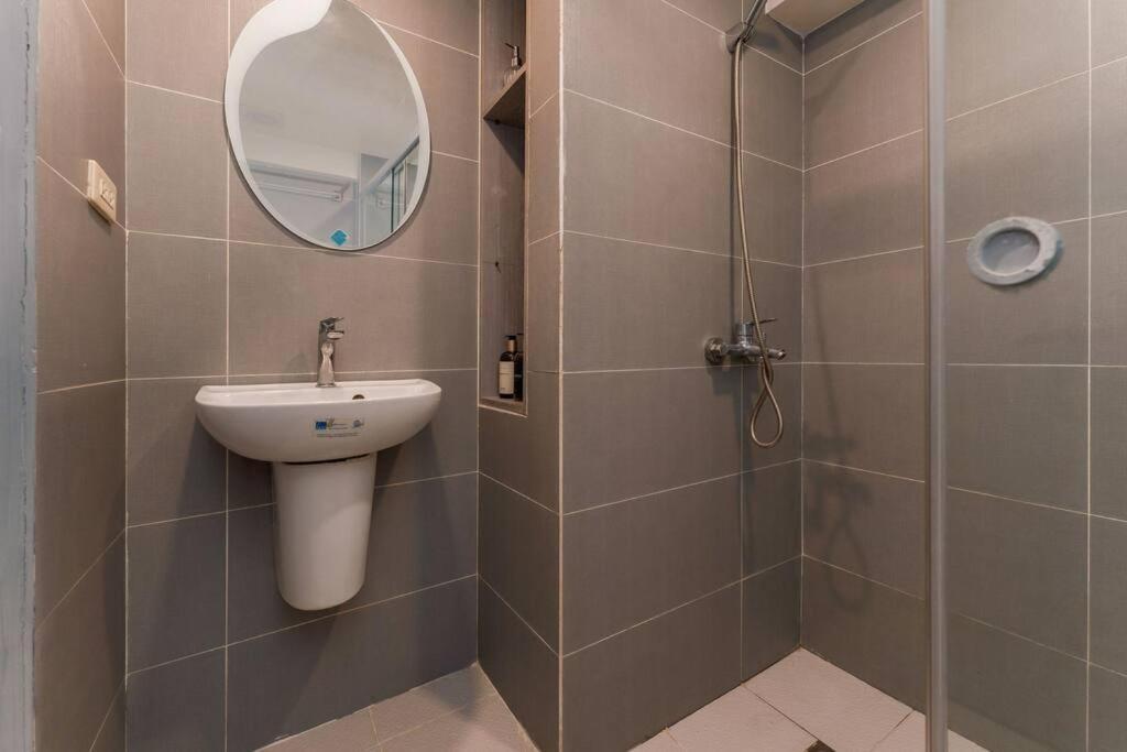 Airport Express Hostel E-527, 2 Minutes To Airport,Fast Wifi, Free Netflix Lapu-Lapu City Exteriör bild