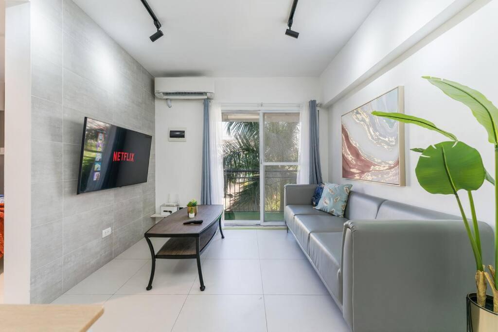 Airport Express Hostel E-527, 2 Minutes To Airport,Fast Wifi, Free Netflix Lapu-Lapu City Exteriör bild